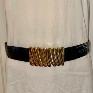Vtg Lauren Alexandra Black Embossed Crocodile Leather‎ Belt with Gold Buckle